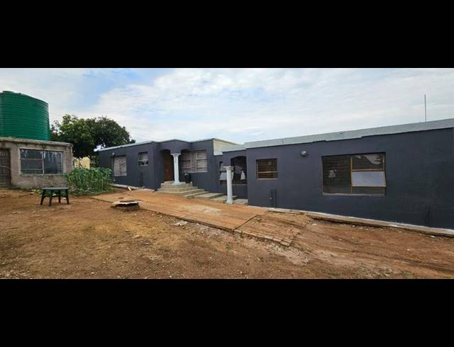 2 BEDROOM PROPERTY TO RENT IN SIBASA
